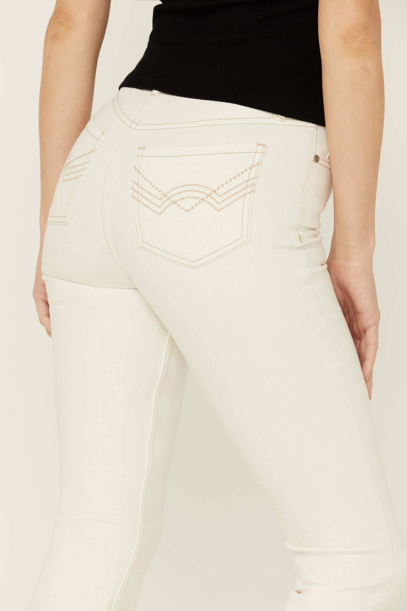 Idyllwind Rebel Natural Wash Signature Back Pocket Mid Rise Flare Jeans