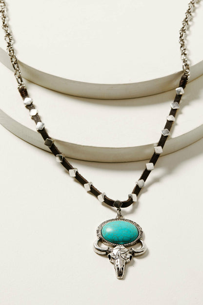 Idyllwind Lavergne Turquoise Stone Bull Head Necklace