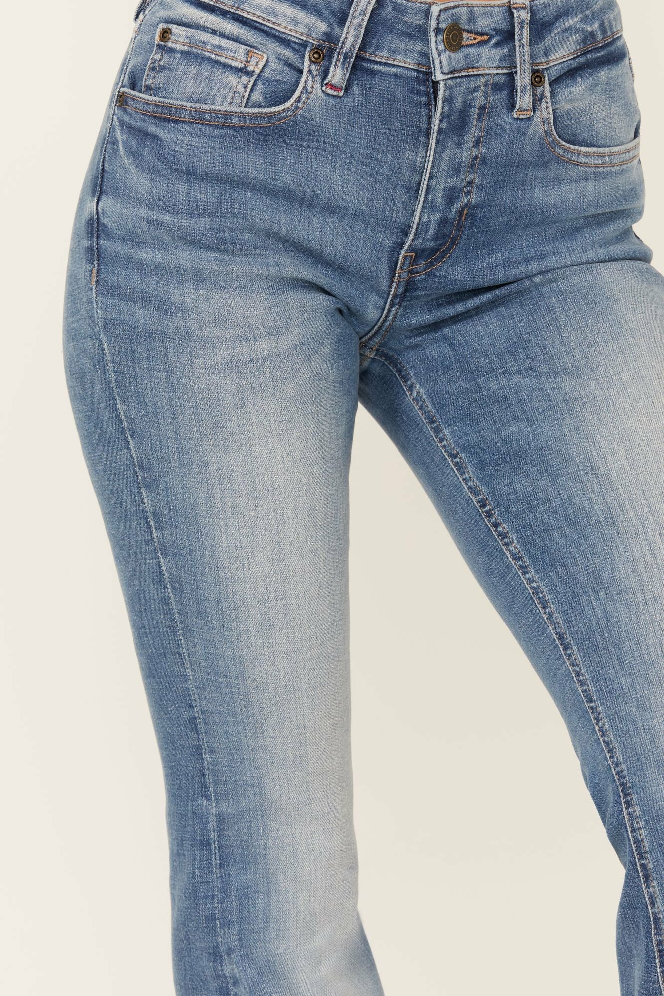 Idyllwind Alto Vista Medium Wash Mid Rise Bootcut Stretch Denim Jeans